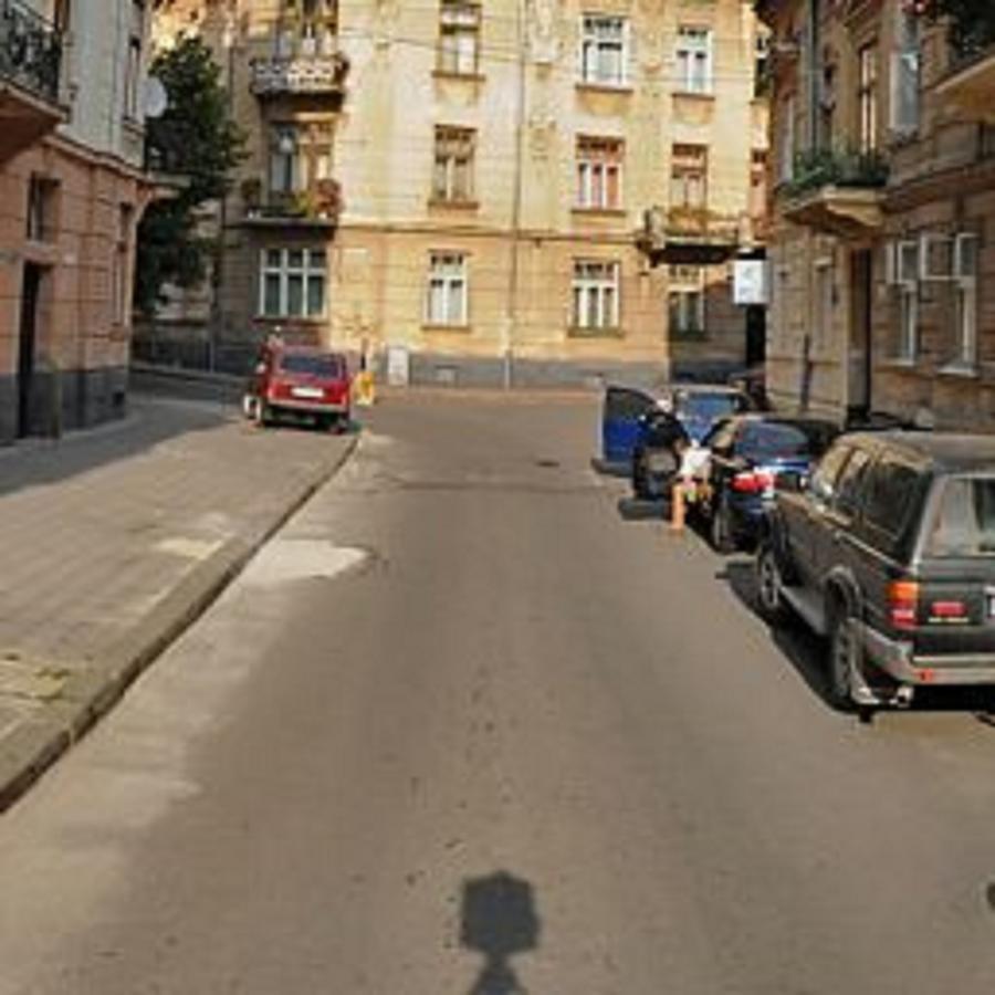 Апартаменти Вул Кониського 5 На 6 Осіб Біля Медичного Університету Lviv Exterior photo